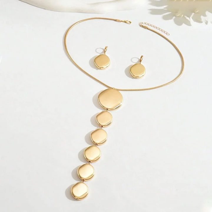 Contour Lariat Necklace