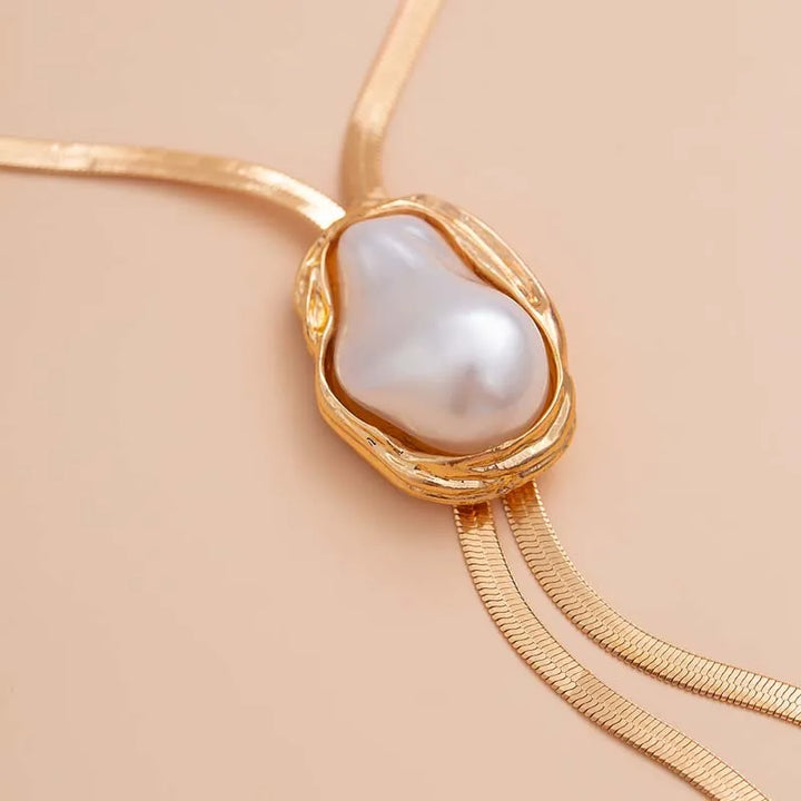 Contour Pearl Drop Necklace