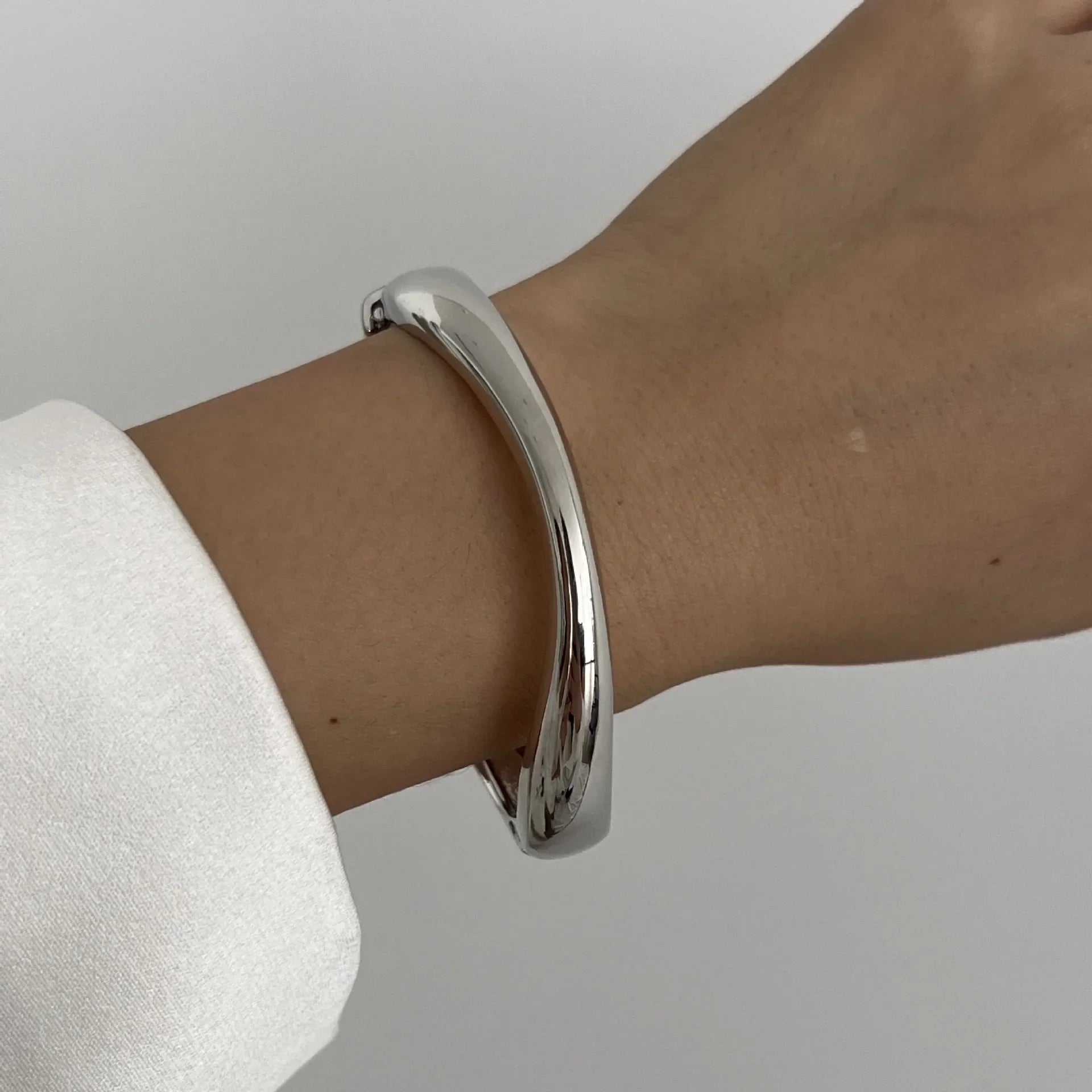 Contour Ronde Bangle