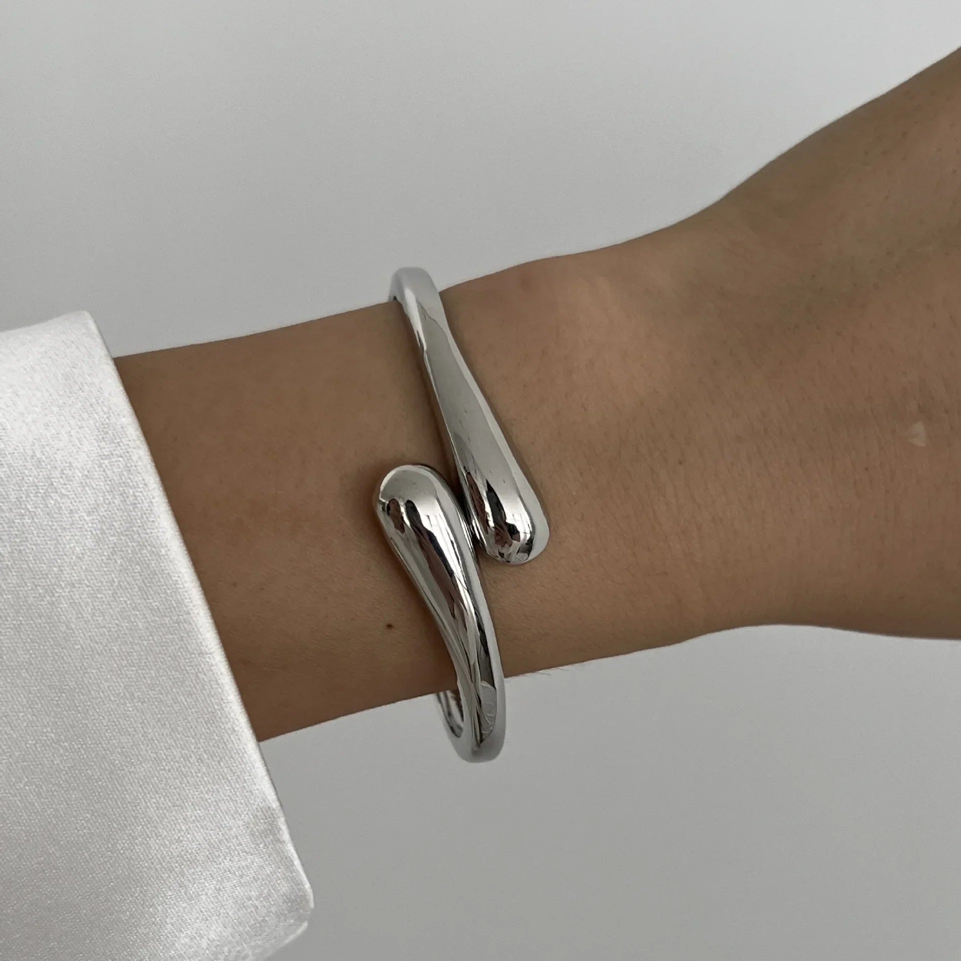 Contour Ronde Bangle
