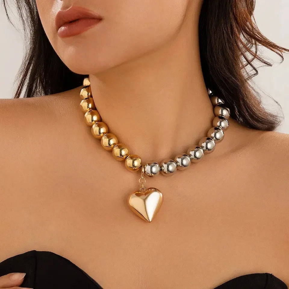 Contour Pendant Bead Necklace