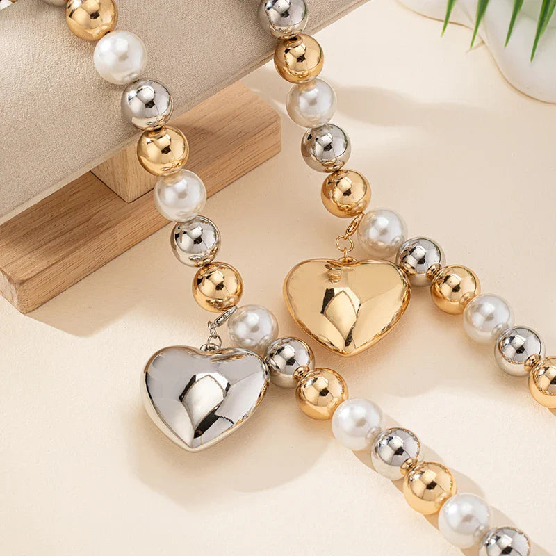 Contour Pendant Bead Necklace