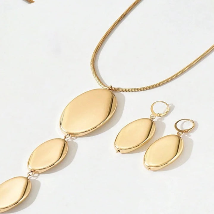 Contour Lariat Necklace