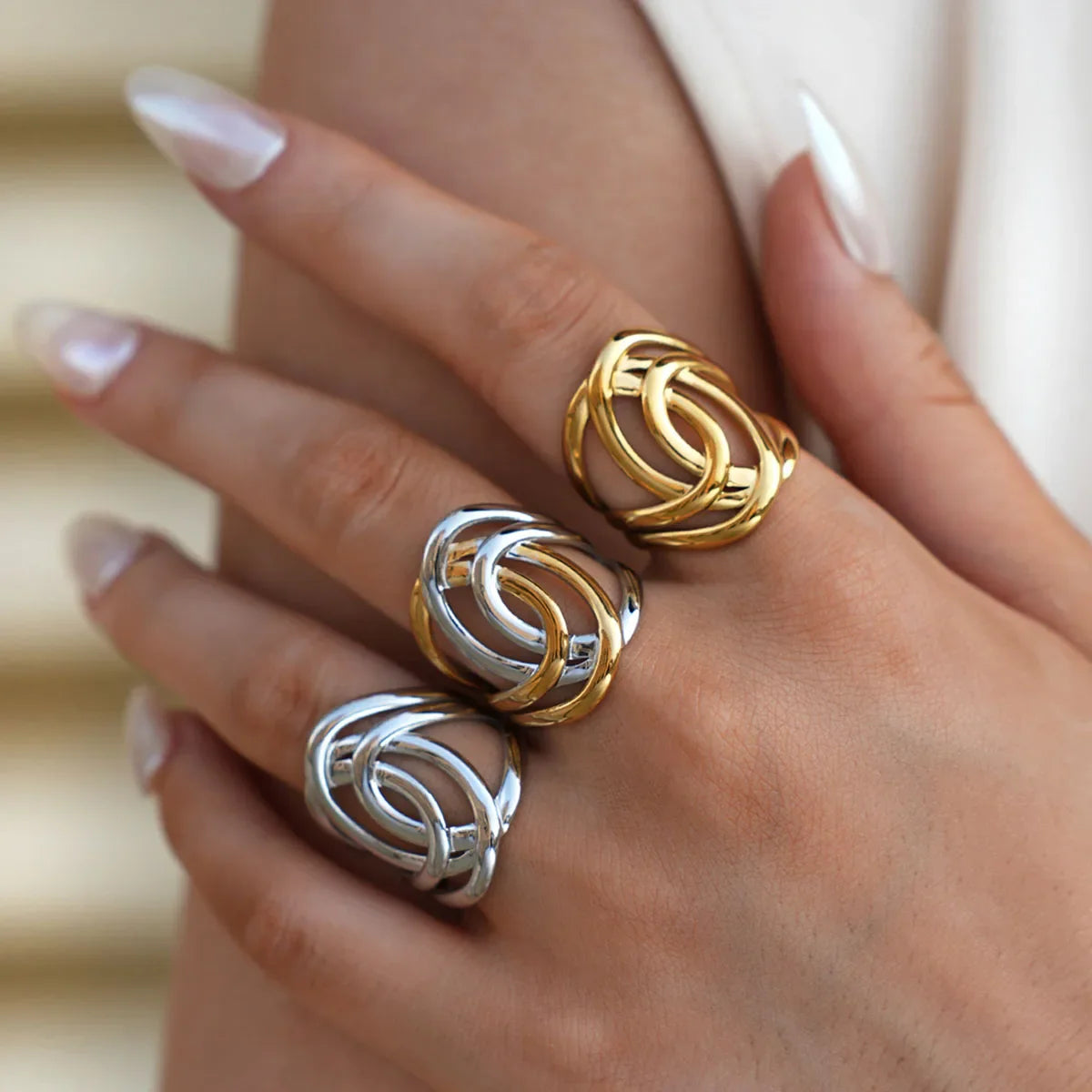 Contour Echo Ring