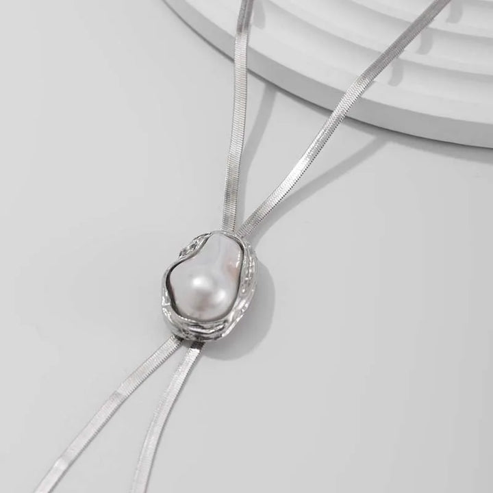 Contour Pearl Drop Necklace