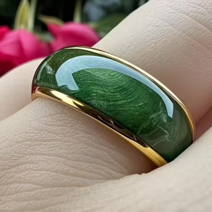 Emerald Crown Ring