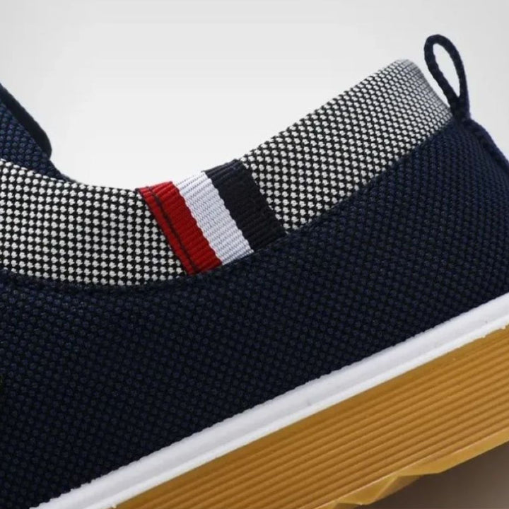 Tobias | Canvas Badge Sneaker